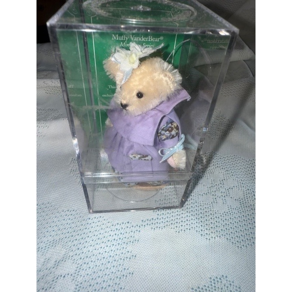 Muffy VanderBear Miniature Series Gibearny Artist Bear  #539/1500‎